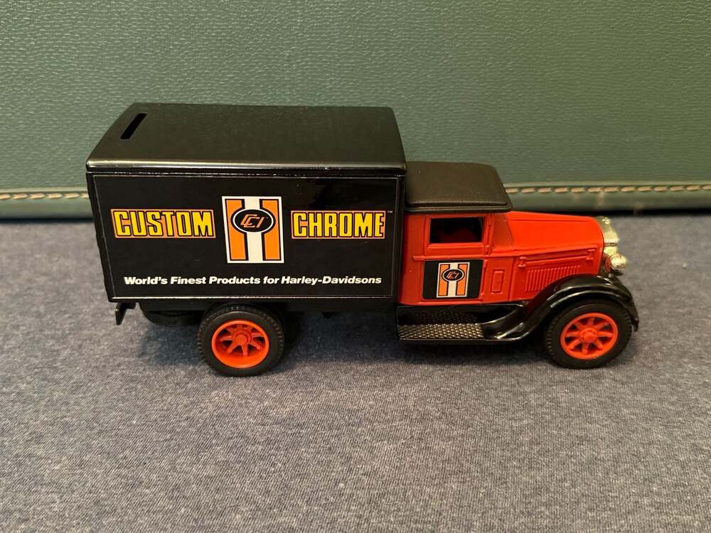 Ertl American Classic 1931 Hawkeye Delivery Truck Die-Cast Coin Bank